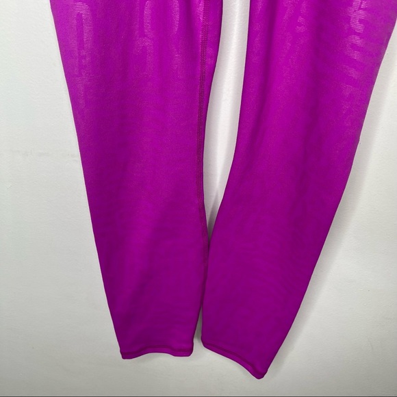FABLETICS Kick Butt Fiesta Define High-Waisted 7/8 Barbiecore Legging - Picture 5 of 15